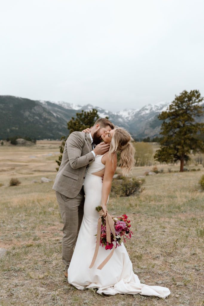 mariah jones photography rocky mountain bride rocky mountain national park colorado wedding photographer