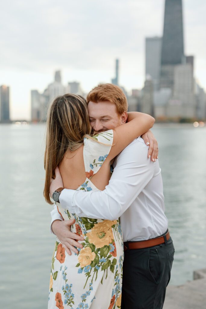 Lincoln Park and North Avenue Beach Engagement session with Mariah Jones Photo in Chicago with Fall colors and Lake Michigan